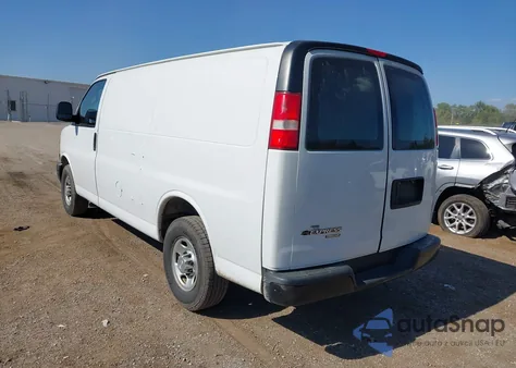 2016 Chevrolet Express 2500 Work Van z USA, uszkodzony, nr VIN 1GCWGAFF7G1116761